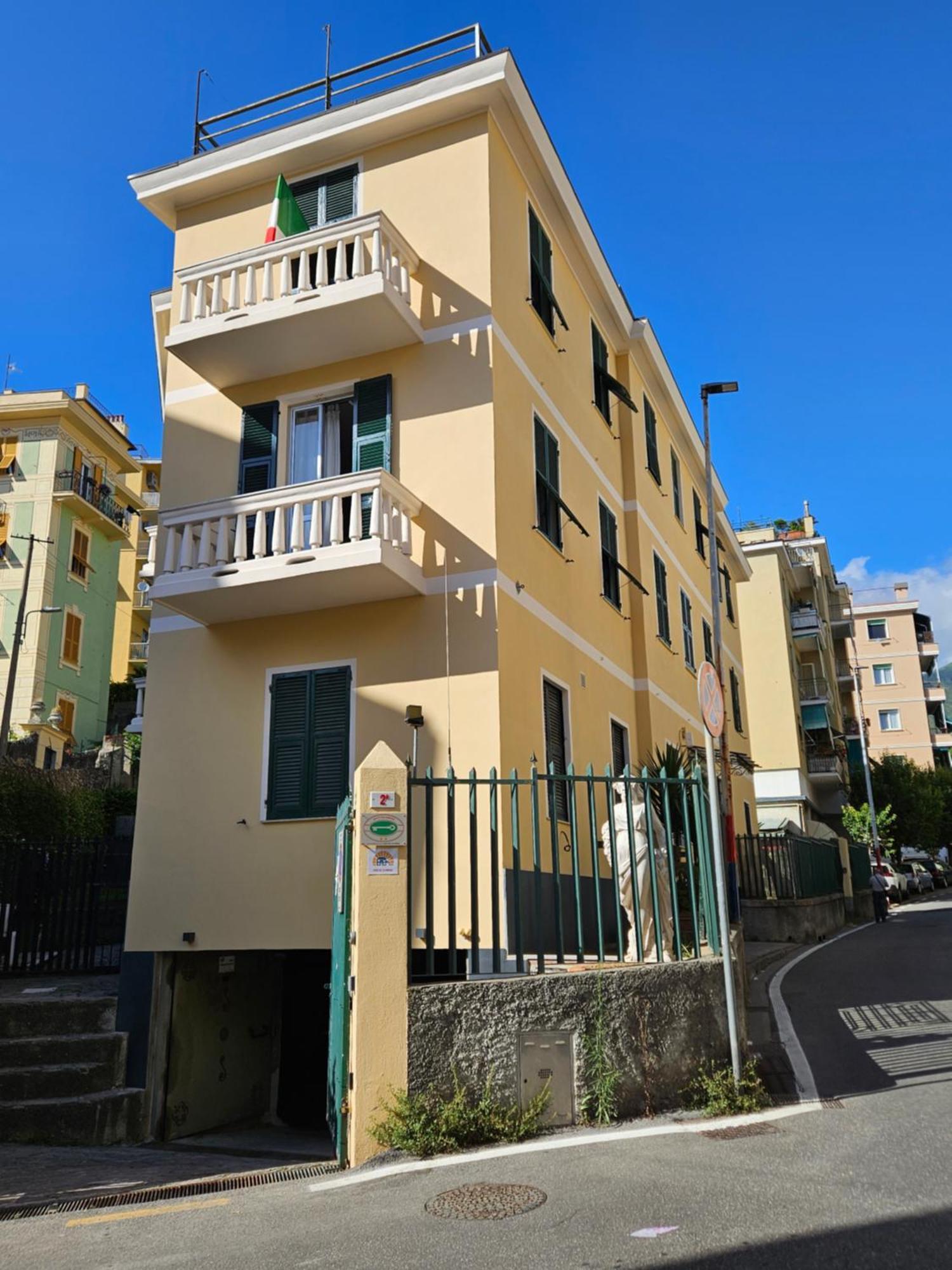 House Leomar Di Sara Hotel Genoa Exterior photo